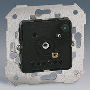 Termostat do regulacji ogrzewania - Simon 82